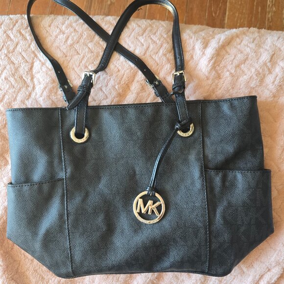 Michael Kors Monogram Shoulder Bag - Picture 1 of 2